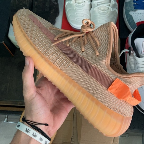 Yeezy 350 clay size 11 - Picture 1 of 7